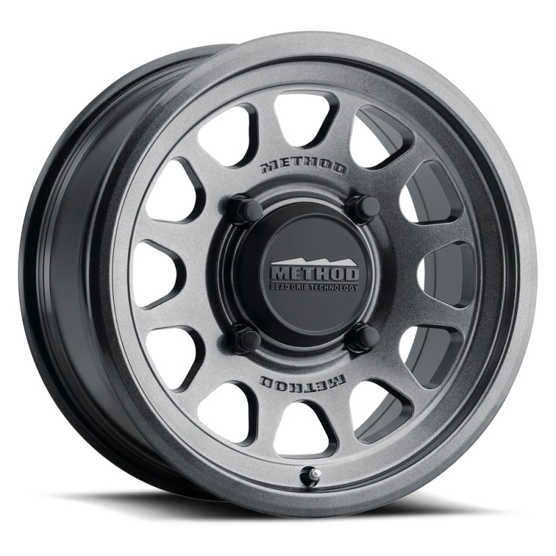 Method MR414 Bead Grip 15x10 / 6+4/25mm Offset / 5x4.5 / 76mm CB Graphite Wheel